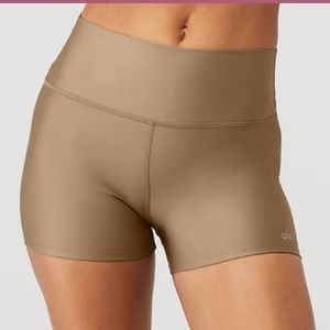 ALO bike shorts 3”.